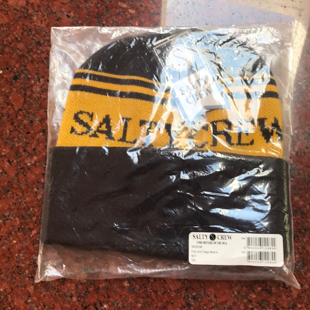 Fish & flags beanie navy and yellow